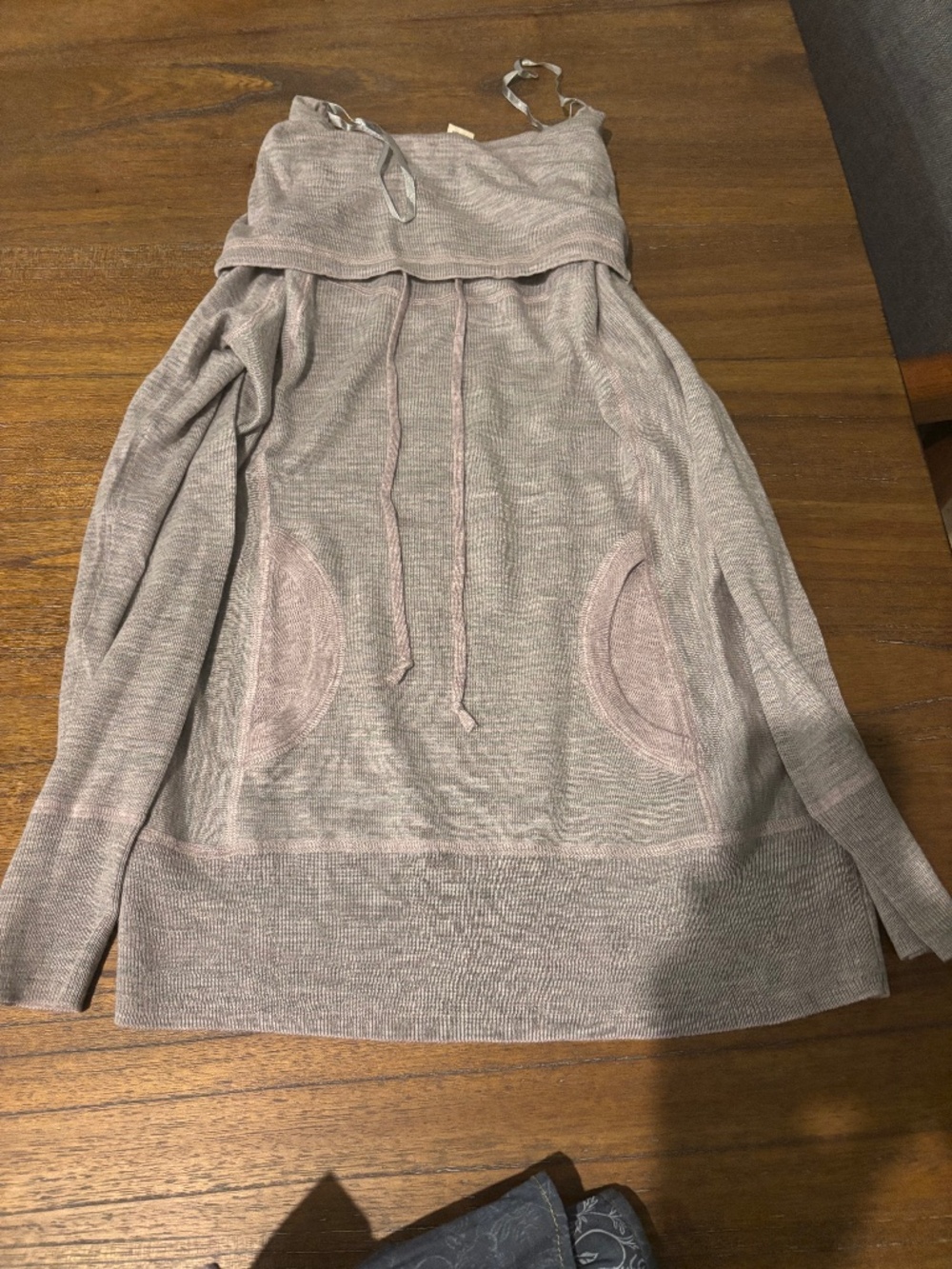 AKINI Size S, Womens Sweater